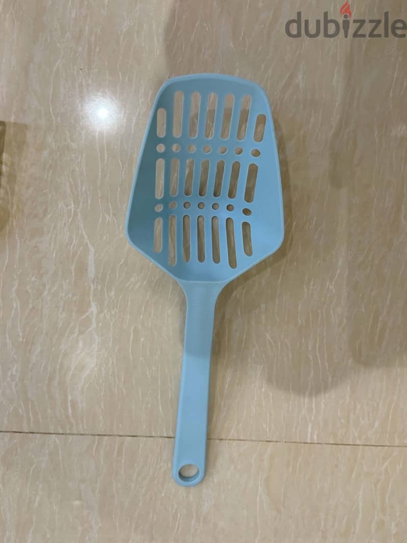 اغراض قطط كلاب مستعمله Used cat dog supplies 5-10 sr 16