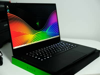 Razer - Blade 15 Advanced - 15.6" - Intel Core i7 -32GB RAM - 1TB SSD