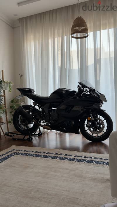 Yamaha R7 2025