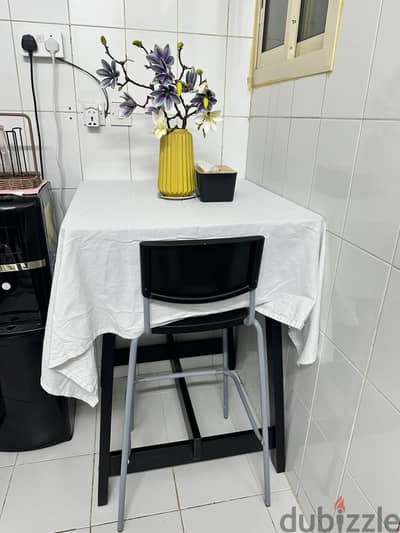 Bar table and chair