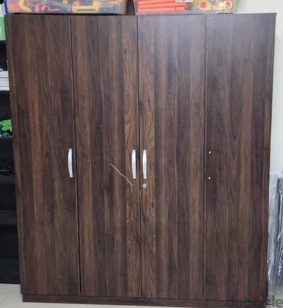 4 door wardrobe- خزانة ملابس بأربعة أبواب