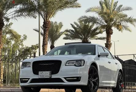 كرايسلر 300 2023