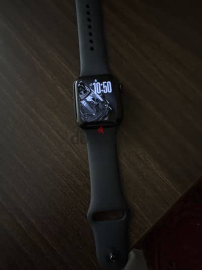 Apple SE2 watch 40mm, 705 Watch, charger 45