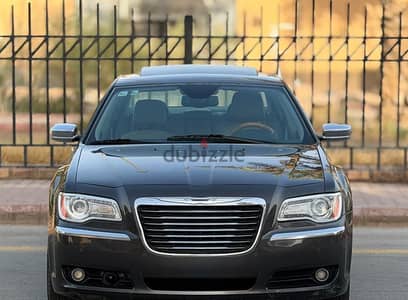 Chrysler 300 2014 | كرايسلر 300 2014 بحالة ممتازة