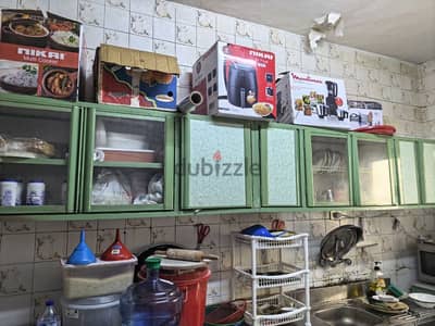 kitchen cabinet