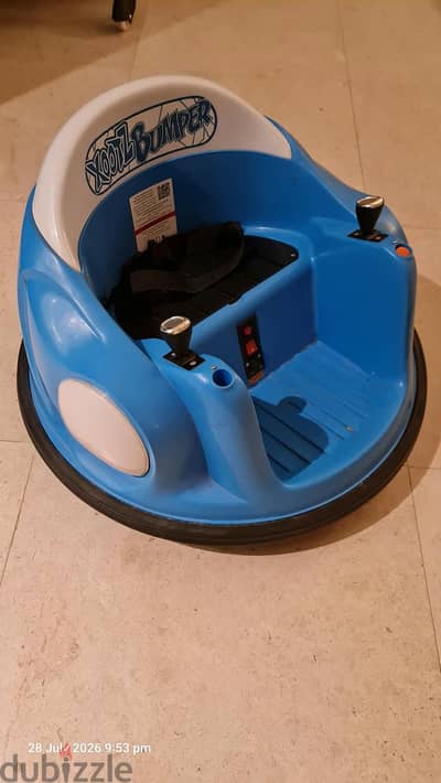 سيارة تصادم/bumper car