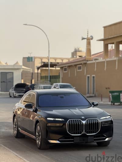 BMW 735 2024