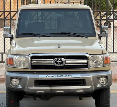 Toyota Land Cruiser J70 2012 | تويوتا ربع 2012