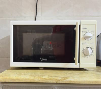Midea Microwave Oven