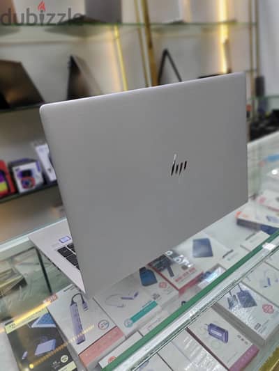 Hp elite book 850 G5 core i5 7th gen 8GB RAM 256 SSD 15.6 display with