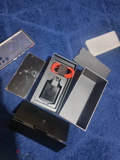 Red magic 11 pro plus . Ram 16gb  512gb memory