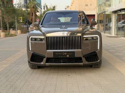 Rolls Royce CULLINAN 2025