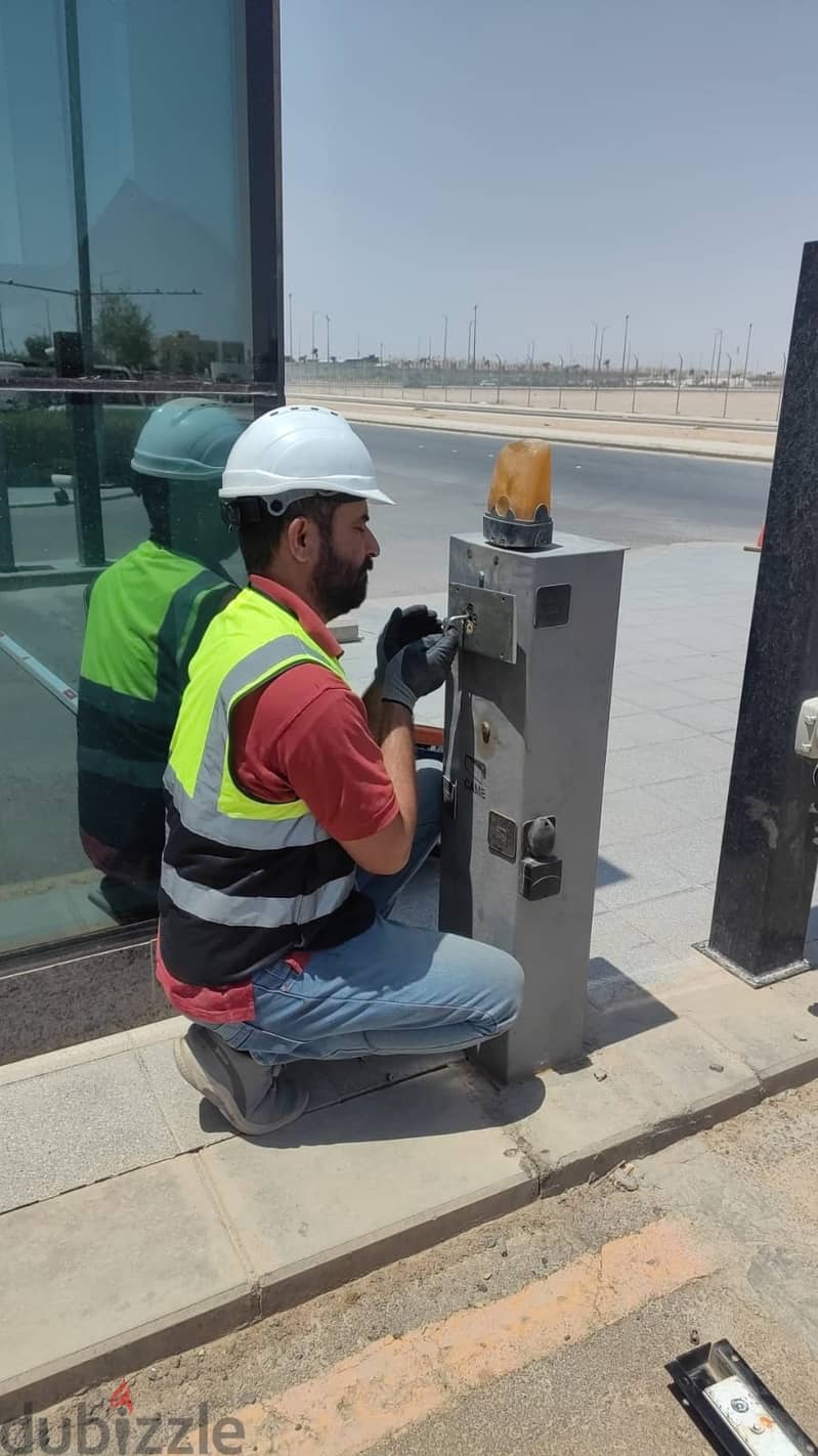 أفضل بوابات مرور سيارات ذكية لتحكم كامل وأمان عالي 0595688150 1