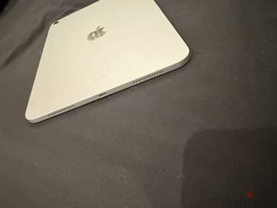iPad 2025, 11th Generation, A16 Silver as new