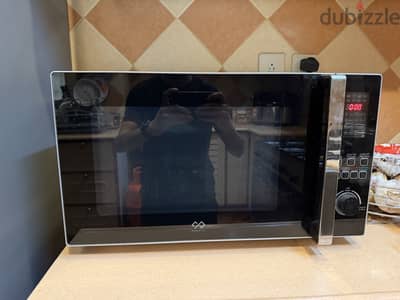 ClassPro Digital Microwave Oven in good working condition.