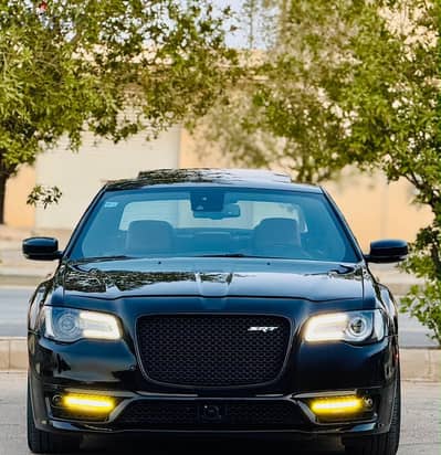 كرايسلر SRT8 2017 بحالة ممتازة | Chrysler SRT8 2017 Excellent