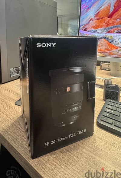 عدسة ⁦⁦Sony⁩⁩ ⁦⁦GM⁩⁩ ⁦⁦ii⁩⁩ - ⁦⁦24-70⁩⁩ ⁦⁦f2.8⁩⁩ الإصدار الثاني شبه جد