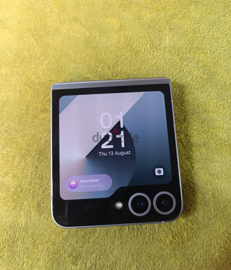 Samsung Z Flip 6 4