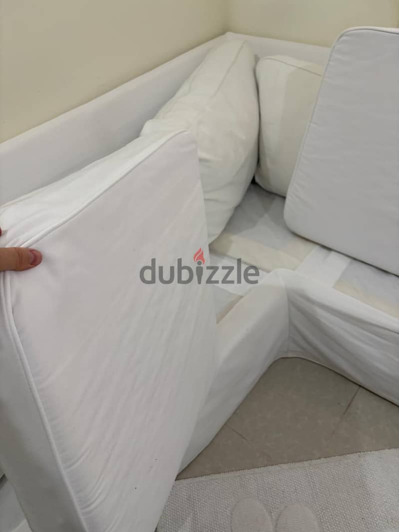 IKEA Brand Sofa   أريكة من علامة "إيكيا" التجارية 5