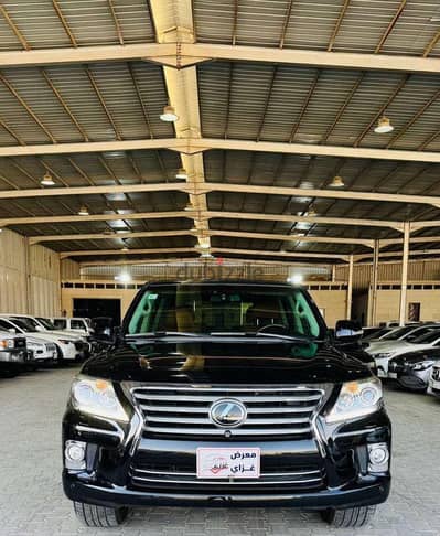 جيب لكزس 2013 LX570 أسود