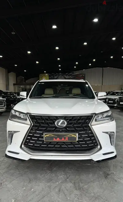 لكزس - 2016 - LX570 - فل كامل - بسعر 179 الف