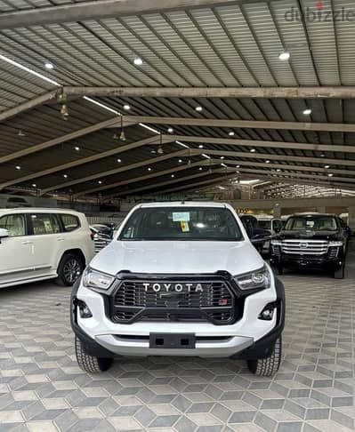 هايلوكس غمارتين بنزين V6 وارد الساير ب 195 الف
