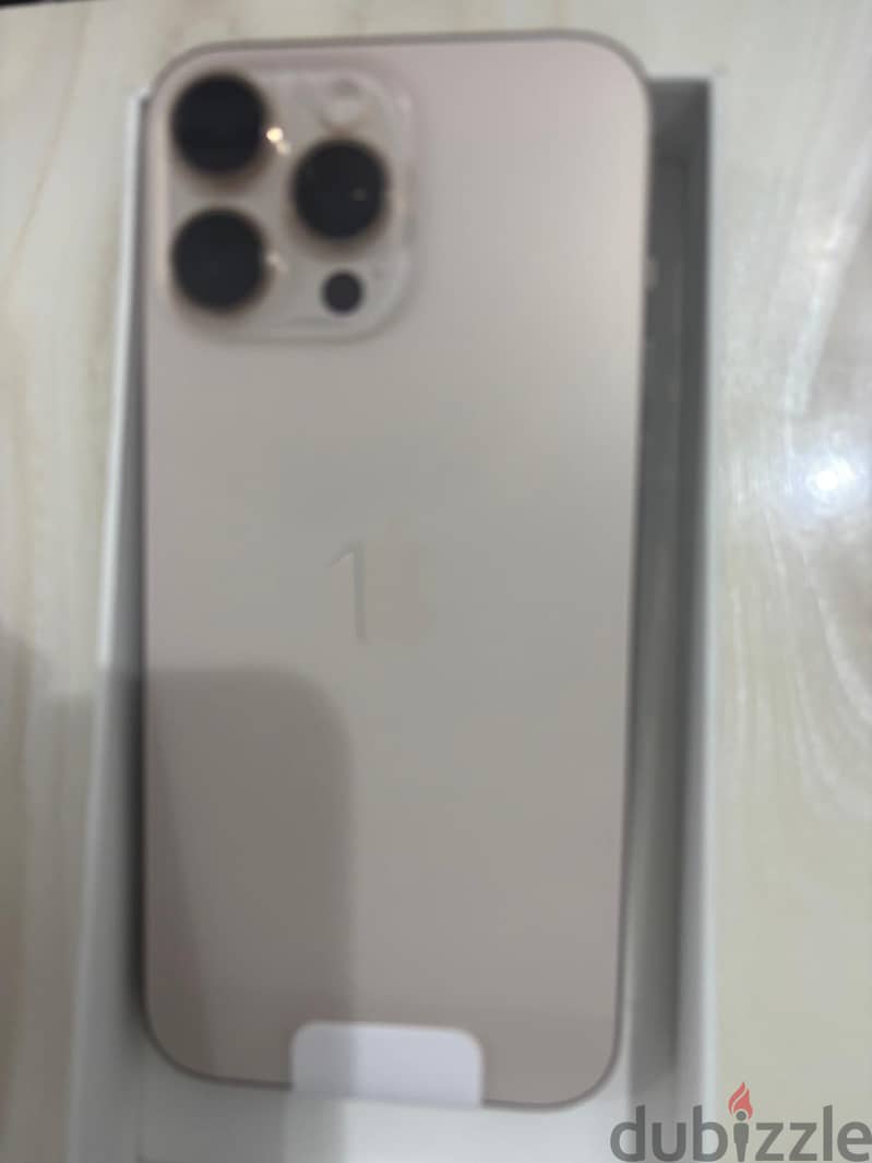 New iPhone 16 Pro Max, Desert Titanium, 256GB 1