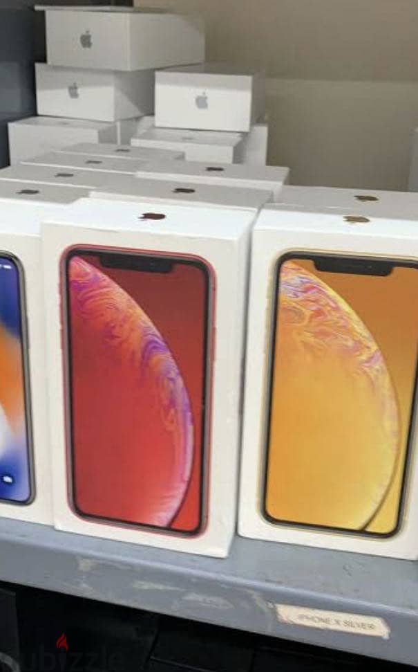 Apple - iPhone XR 1