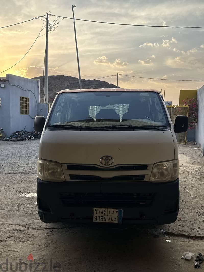 Toyota hiace diesel 2011 1