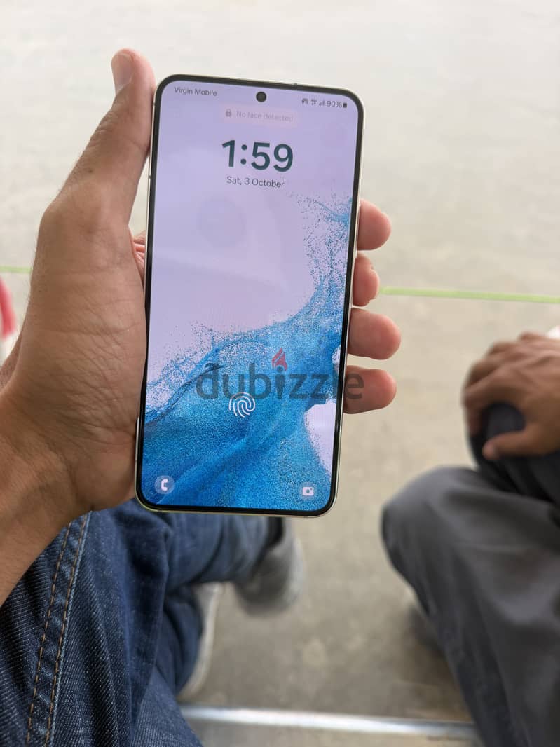 Samsung S22 4