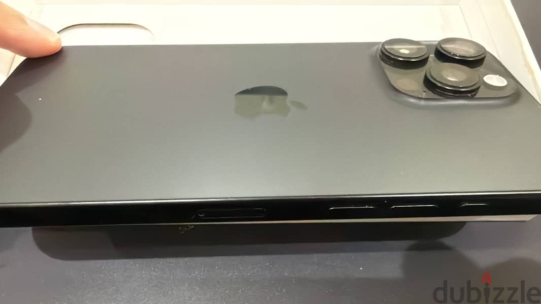 Apple iPhone 16 Pro Max - Black Titanium - 256GB (very clean) 2