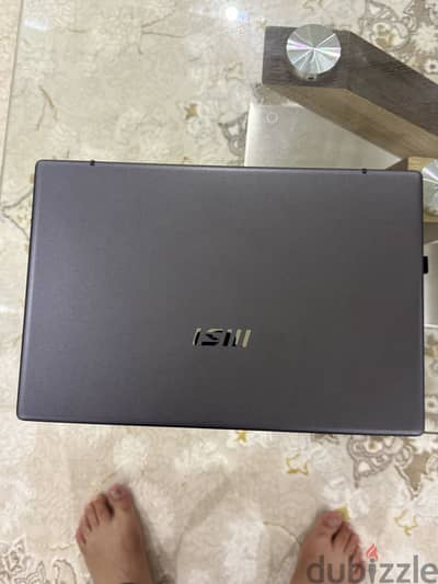 MSI modern 14-Intel Core i7/16 GB RAM/ 512GB SSD