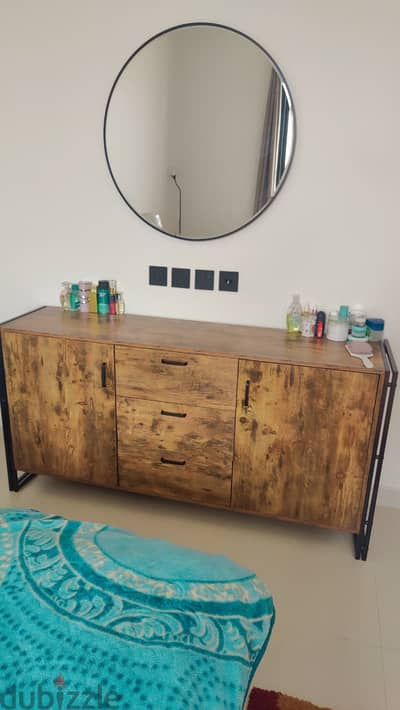 Chester Drawing with Round Wall Mirror