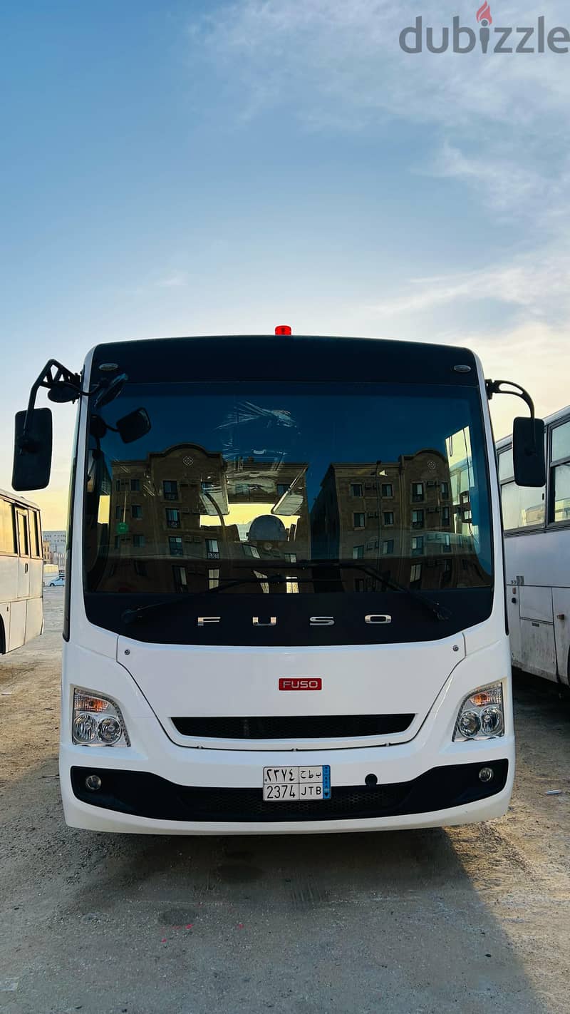 MITSUBISHI FUSO AERO QUEEN 2