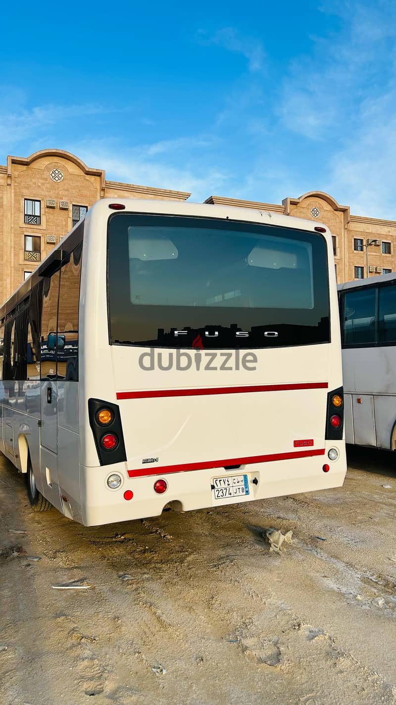 MITSUBISHI FUSO AERO QUEEN 5