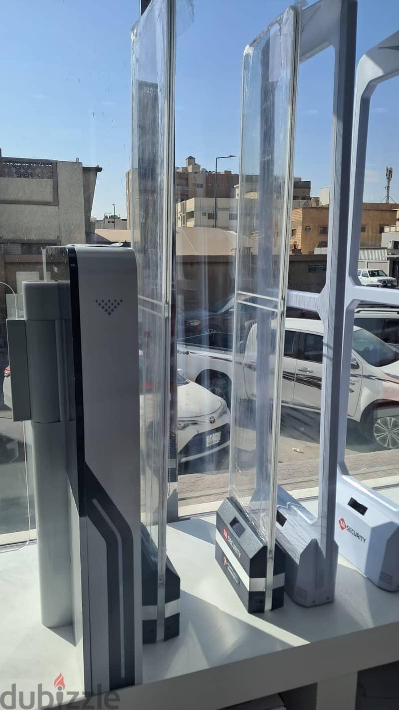 بوابة أمان احترافية لحماية بضائعك 2