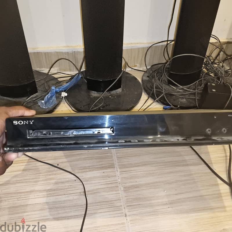 Sony speaker set. 2