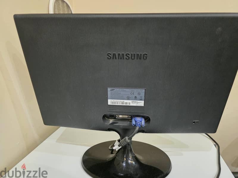 شاشة سامسونج 21.5 بوصة Full HD S22C300B 4