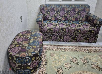 طقم كنب مكون من 4 قطع وطاولتين