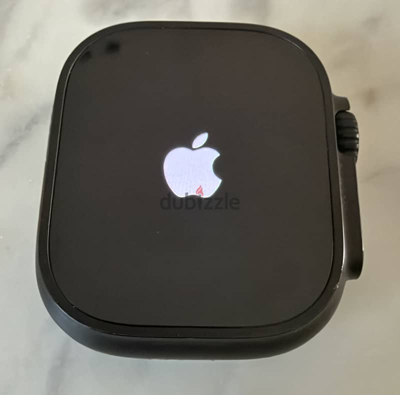 Apple Watch Ultra 2 49mm - Black Titanium + Apple Milanese Loop 3