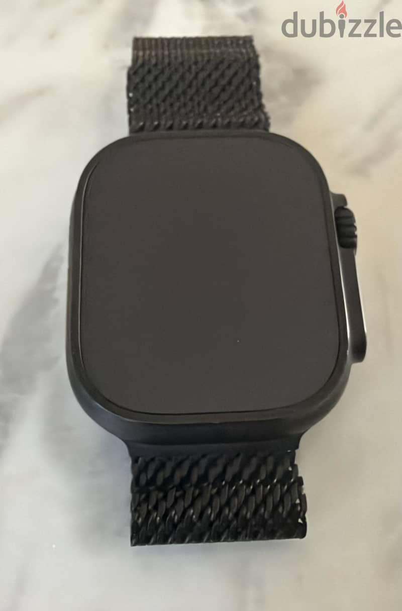 Apple Watch Ultra 2 49mm - Black Titanium + Apple Milanese Loop 8