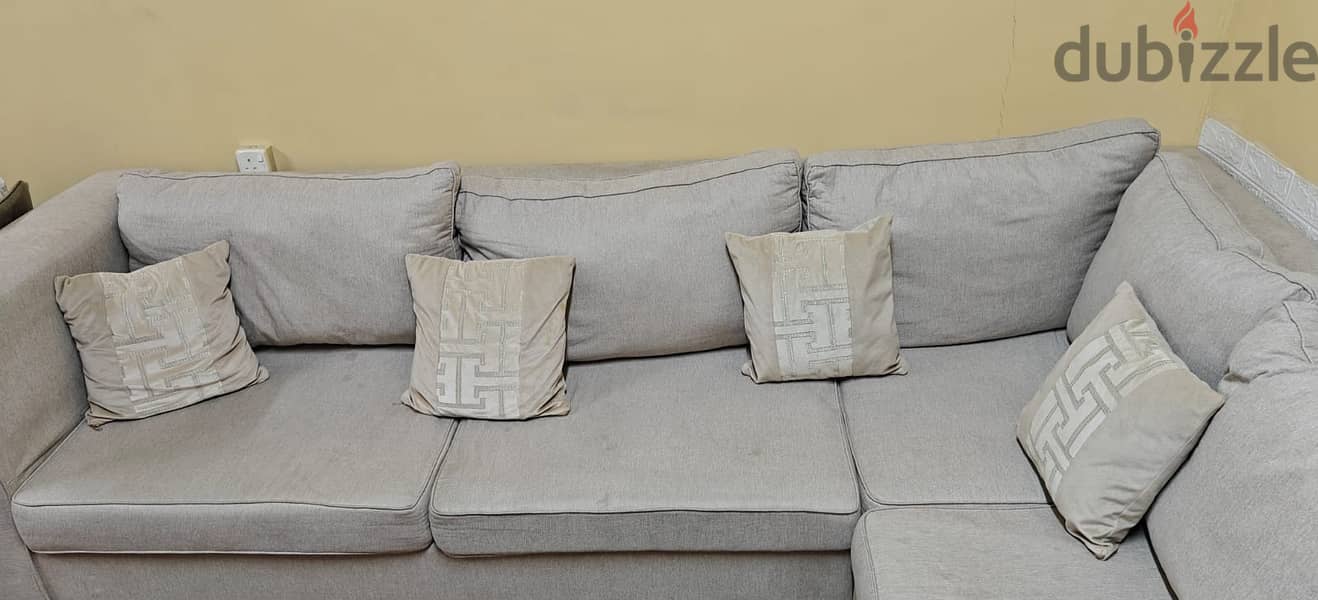 Excellent condition sofa set 7 seater 1