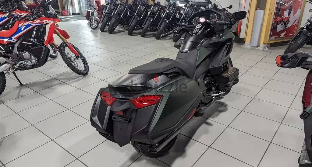 2024 Honda Goldwing Tour DCT automatic +44 7507 647630 1