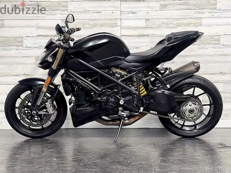2013 Ducati streetfighter 848 available +44 7507 647630 2