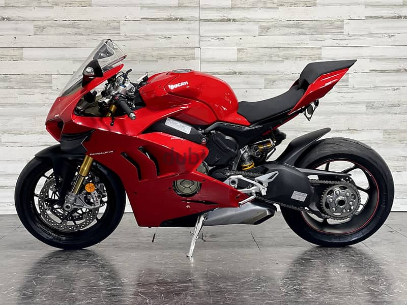 2021 Ducati panigal v4S +44 7507 647630 3