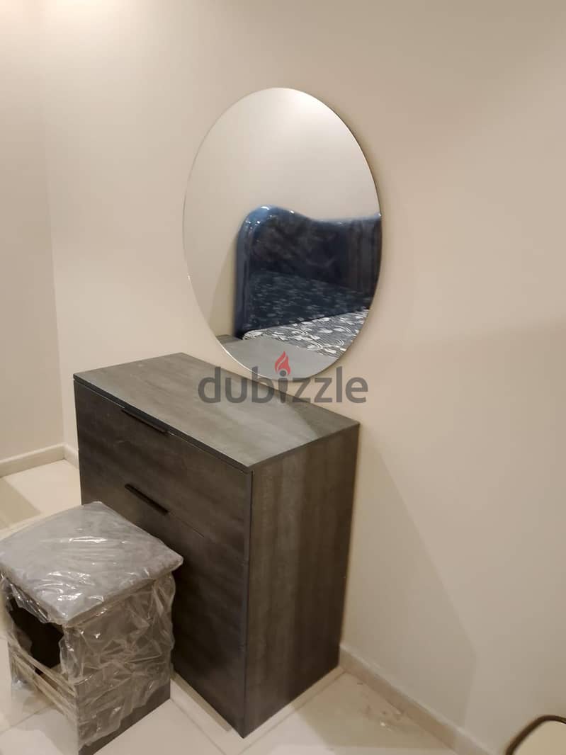 New Bedroom set available in low price 4