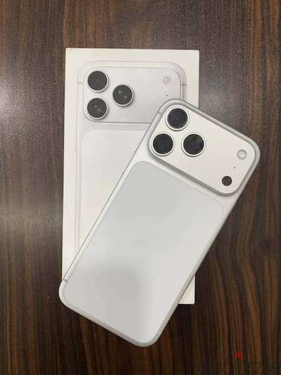 iPhone 17 pro max giveaway price