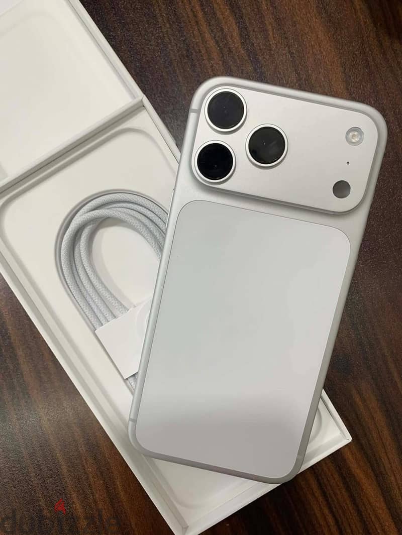 iPhone 17 pro max giveaway price 2