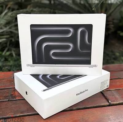 ماك بوك برو 16 بوصة من آبل (إصدار 2026) - معالج M5 Max