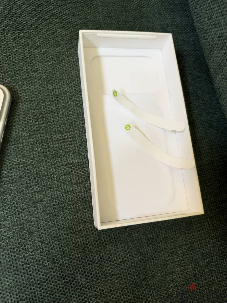 Apple - iPhone 17 Pro Max 3